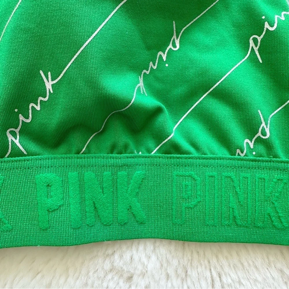 NWT!!! PINK women sport bra size M Retail 29.95$